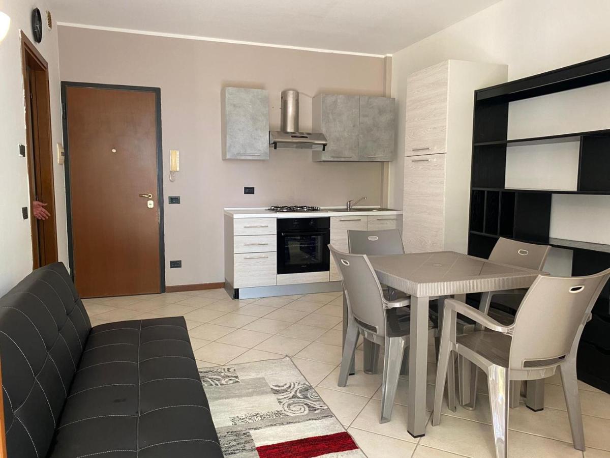 La Lanterna - Appartamenti In Residence Con Piscina Desenzano del Garda Luaran gambar