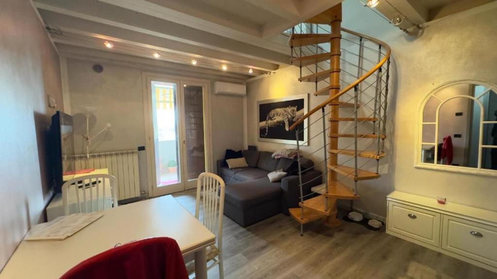La Lanterna - Appartamenti In Residence Con Piscina Desenzano del Garda Luaran gambar